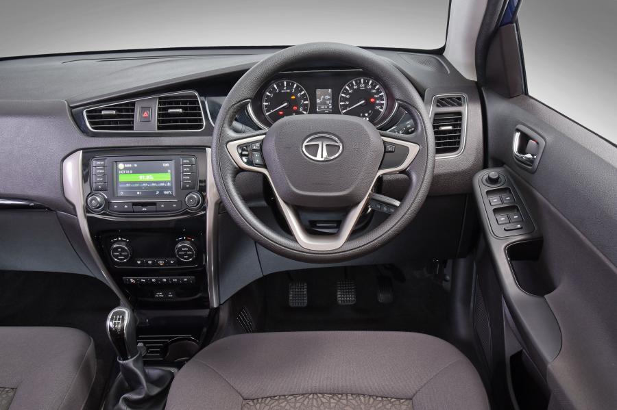 Панель приборов Tata Bolt Sedan 2015 года  (ZA) (фото 5 из 36)